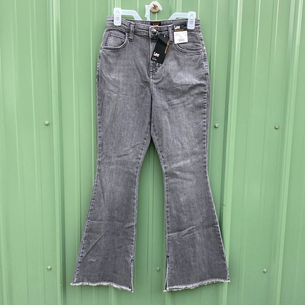 Women’s Lee High Rise Flare Denim Jean Pants with Raw Hem Size 6 S